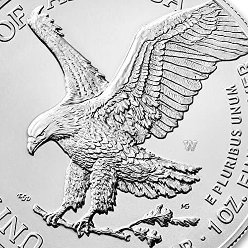 Монета 2022 година с тегло 1 унция от американския полиран сребро с орел SP70 (Първия ден на издаване - Етикет с флага)